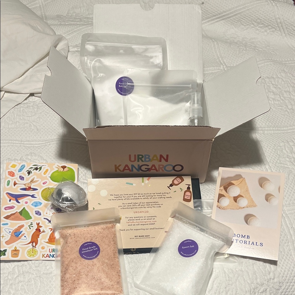 DIY Bath Bomb Kit - Pink and White